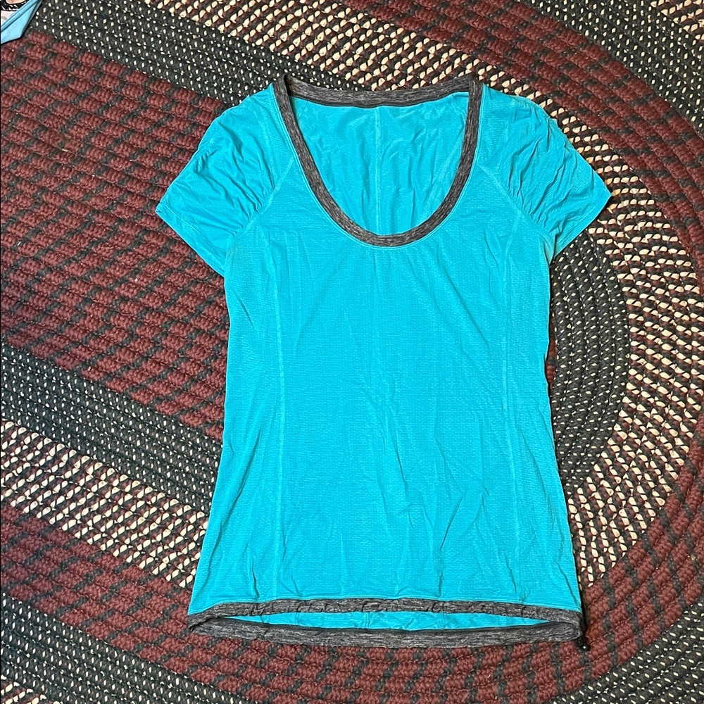 Lululemon Scoop Neck Ruched Short‎ Sleeve Blue Gray Trim Drawstring Shirt Size 6
